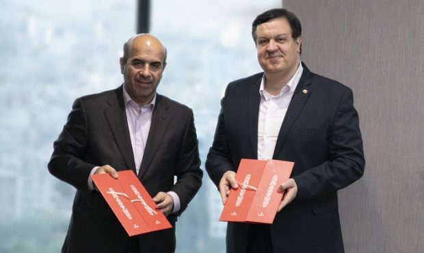 آغاز مرحله جدید ساخت نیروگاه های خورشیدی صنعتی و خانگی با تسهیلات بانك ملت