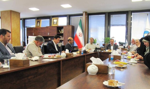 برگزاری نشست شورای سیاستگذاری ایثارگران کشور در بیمه ایران