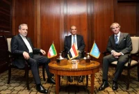 گفت‌وگوی تلفنی وزیر خارجه مصر با عراقچی و گروسی درباره پرونده هسته‌ای ایران