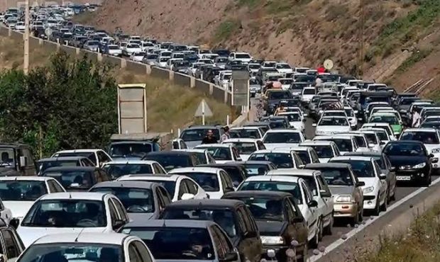 ترافیک سنگین در مبادی ورودی پایتخت/ انسداد محور بندرعباس-لار ادامه دارد