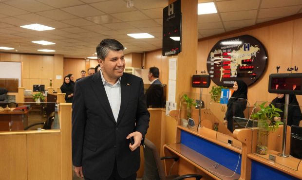 دیدار مدیرعامل بانک صادرات ایران با مشتریان