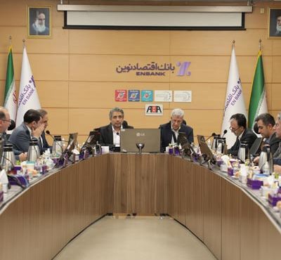 بانک اقتصادنوین در حد توان و ظرفیت خود، مشکلات کشور را حل کرده است